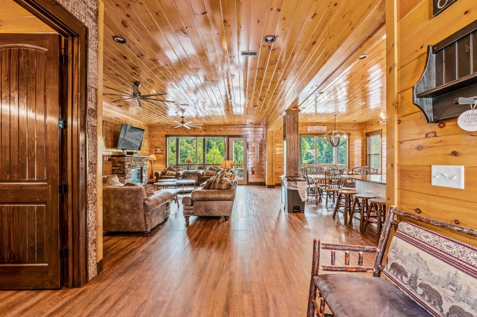 The Majestic Pine Retreat By Stony Brook Cabins Villa Gatlinburg Eksteriør billede