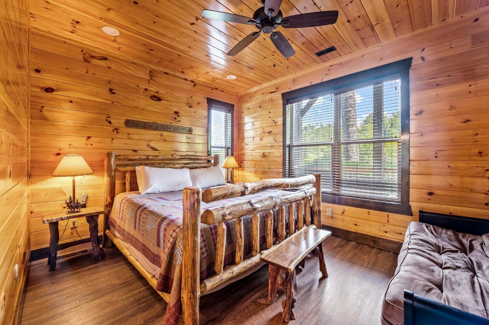 The Majestic Pine Retreat By Stony Brook Cabins Villa Gatlinburg Eksteriør billede