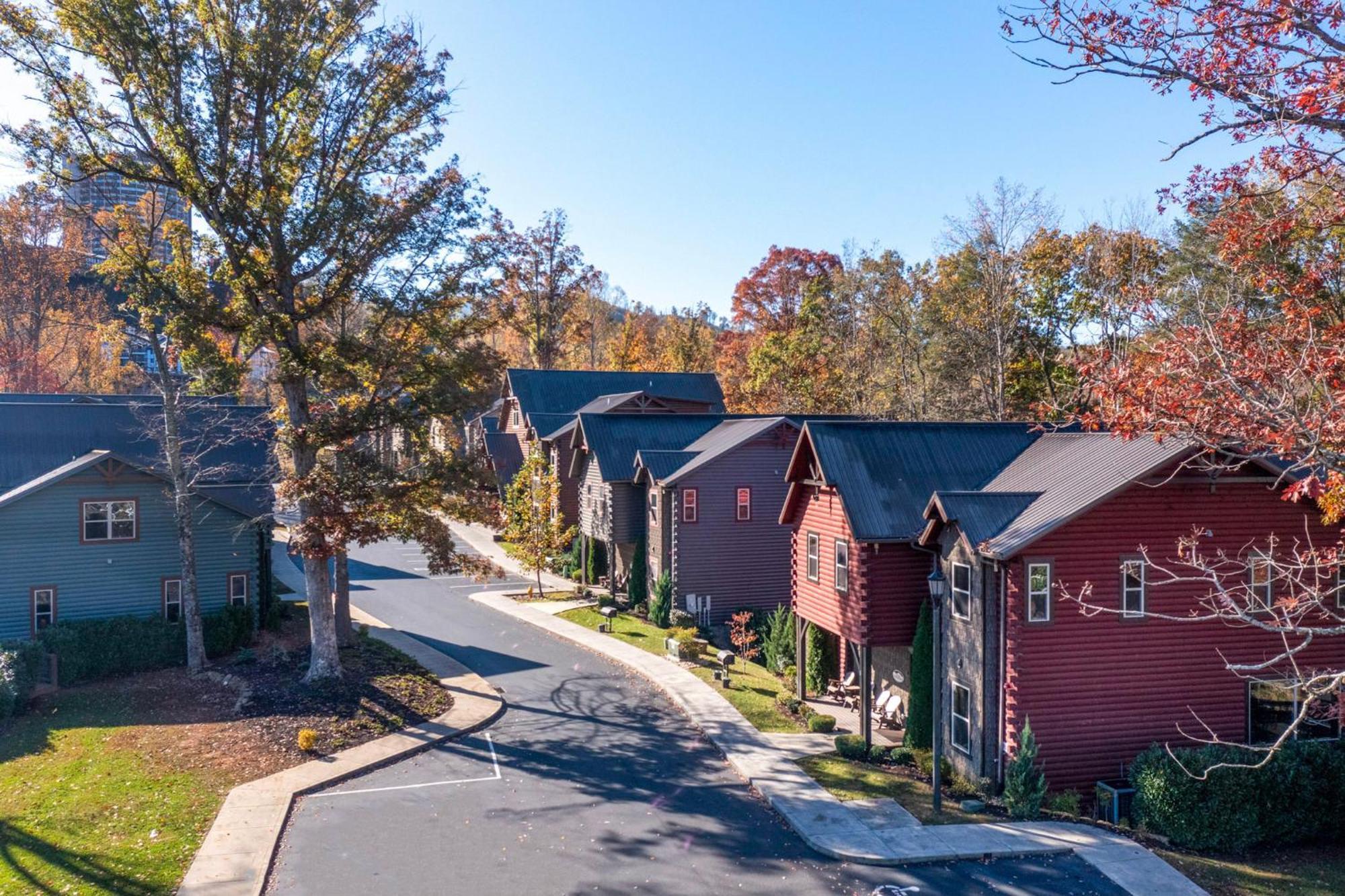 The Majestic Pine Retreat By Stony Brook Cabins Villa Gatlinburg Eksteriør billede