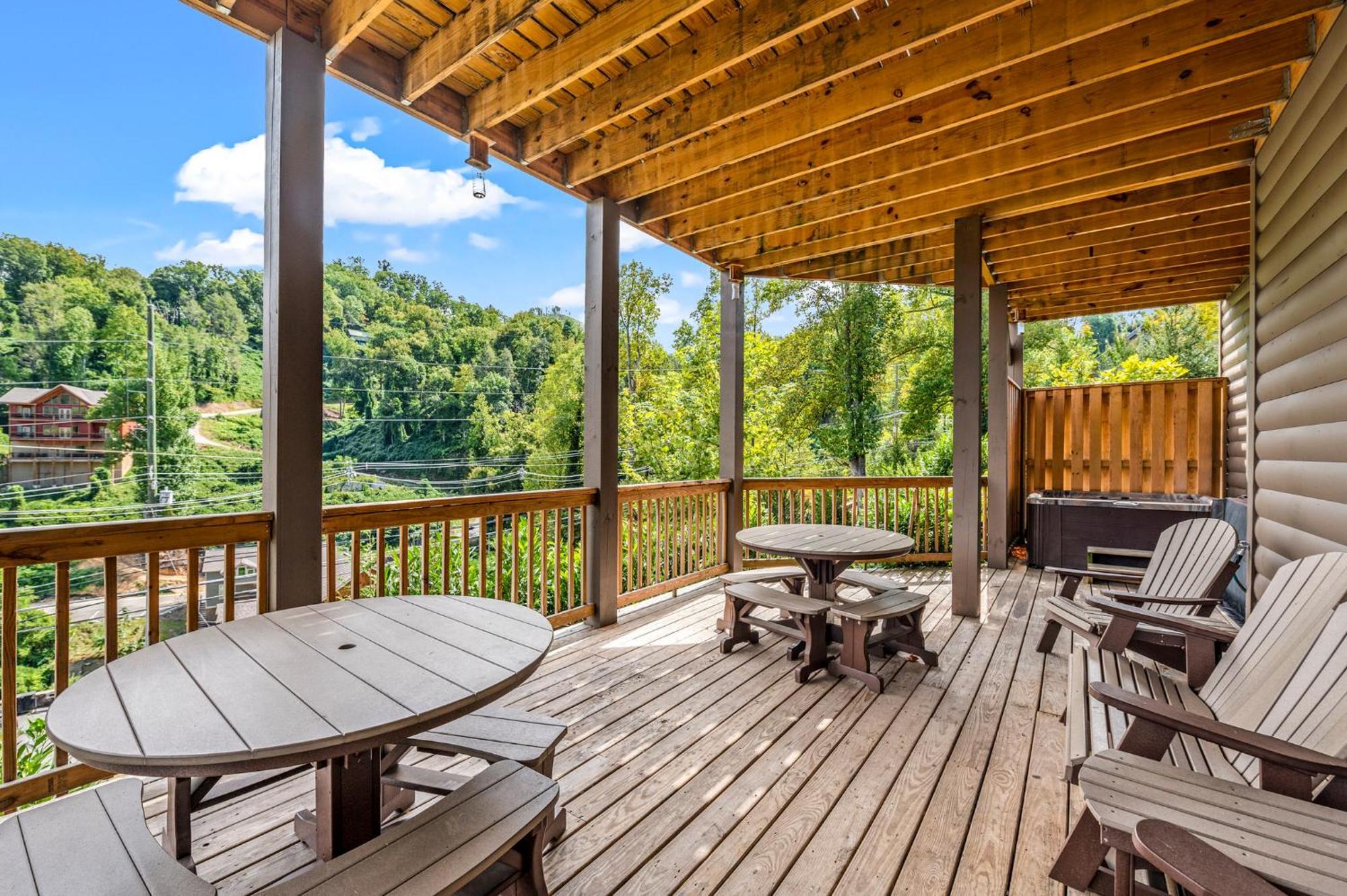 The Majestic Pine Retreat By Stony Brook Cabins Villa Gatlinburg Eksteriør billede