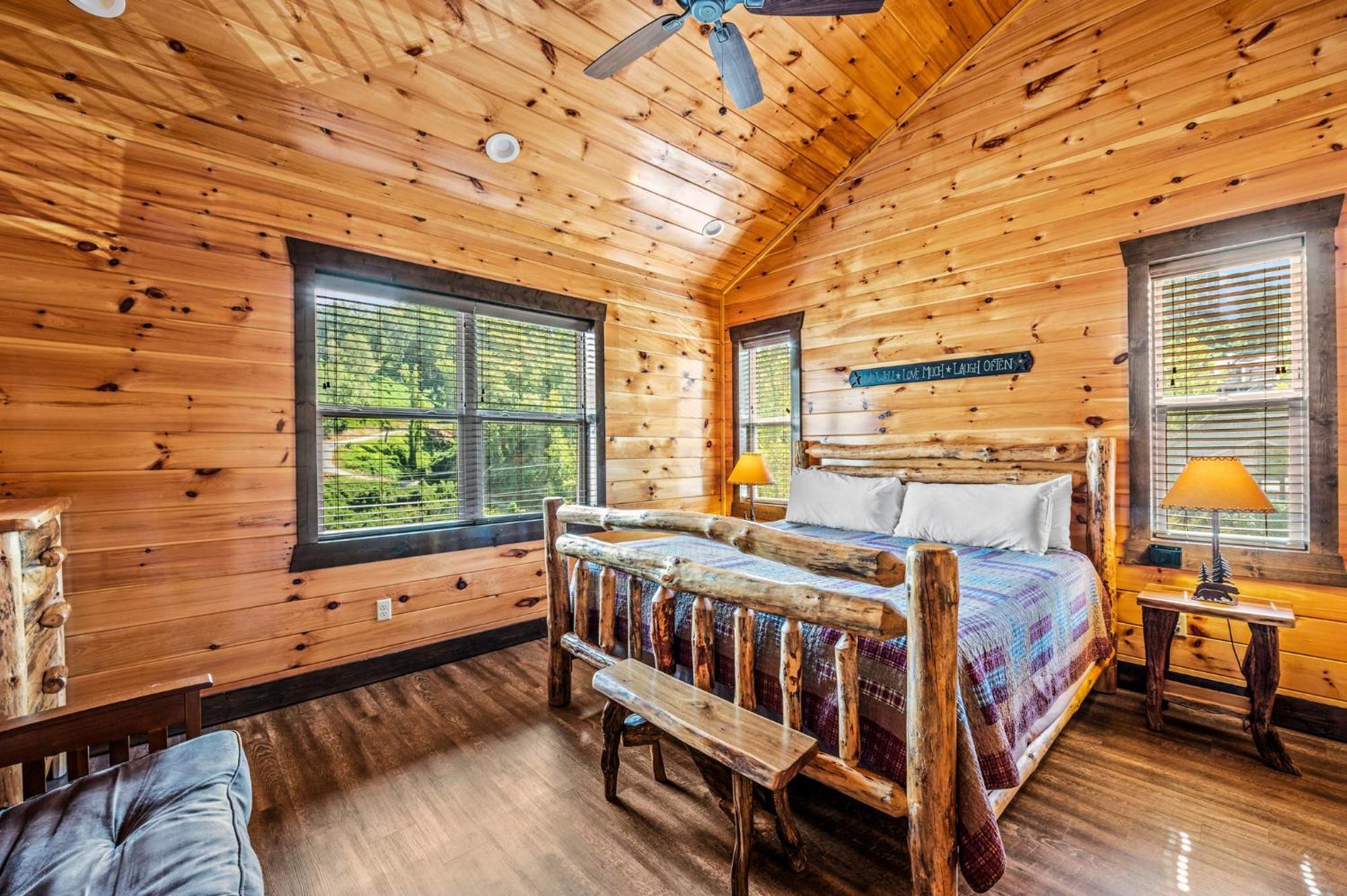 The Majestic Pine Retreat By Stony Brook Cabins Villa Gatlinburg Eksteriør billede