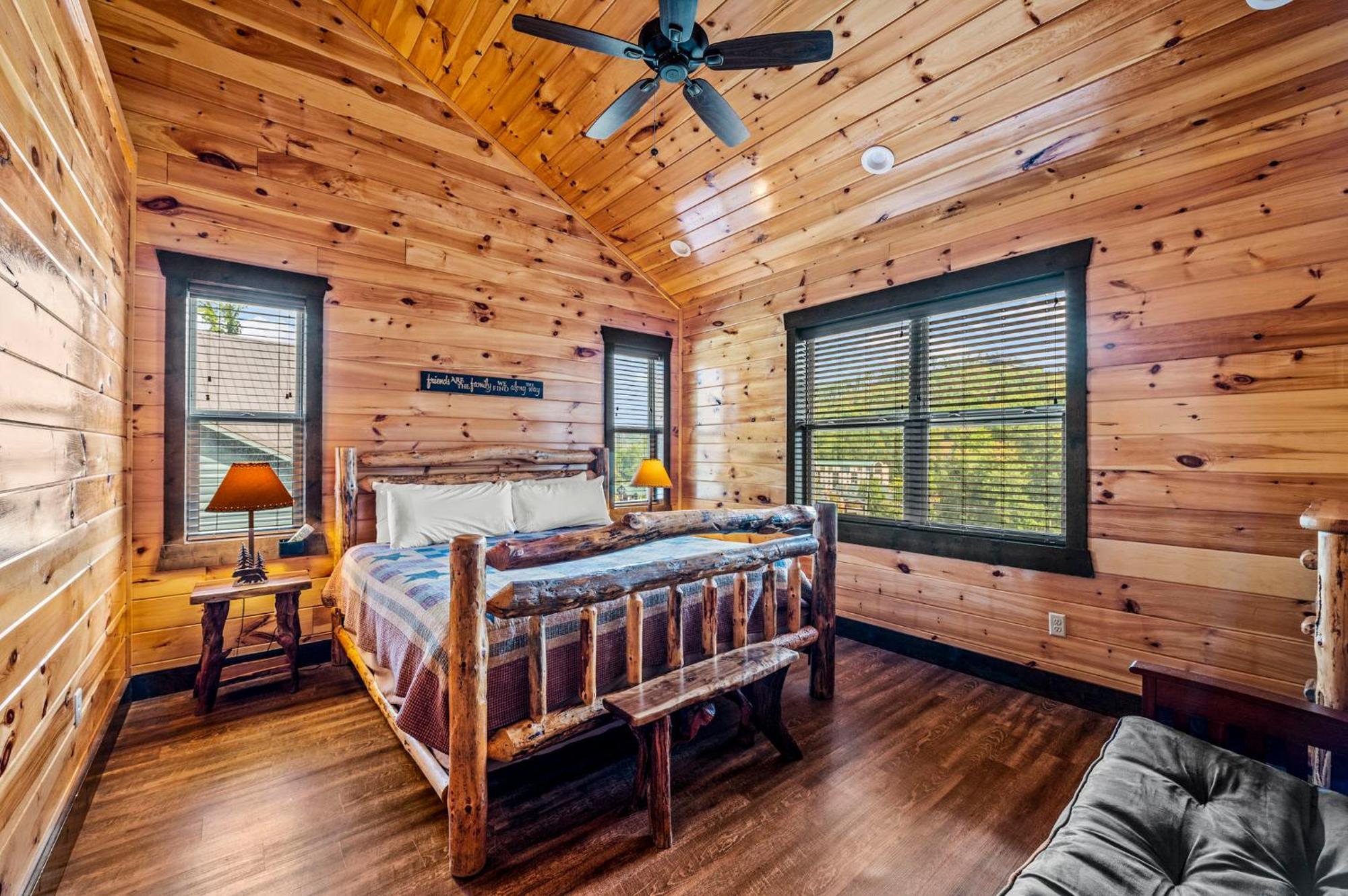 The Majestic Pine Retreat By Stony Brook Cabins Villa Gatlinburg Eksteriør billede