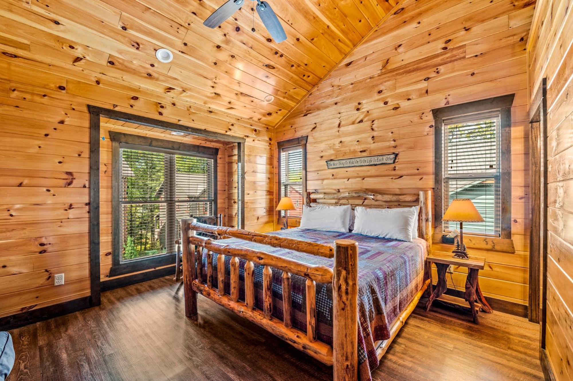 The Majestic Pine Retreat By Stony Brook Cabins Villa Gatlinburg Eksteriør billede