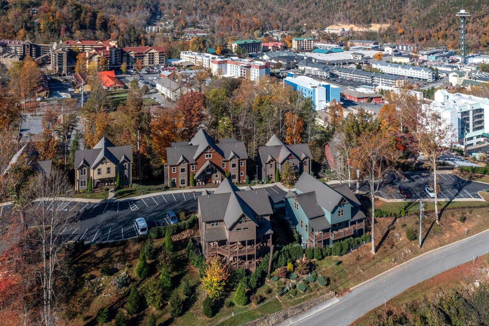 The Majestic Pine Retreat By Stony Brook Cabins Villa Gatlinburg Eksteriør billede