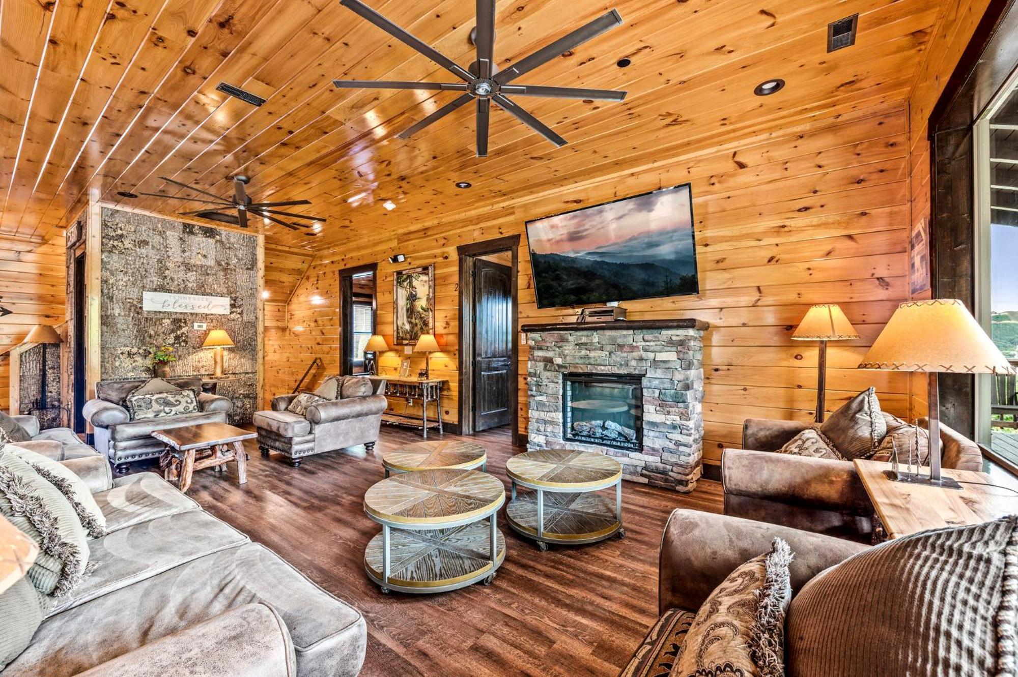 The Majestic Pine Retreat By Stony Brook Cabins Villa Gatlinburg Eksteriør billede